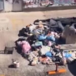 İzmir’de çöp krizi: Vatandaşlar koku yüzünden sokakta yürüyemez hale geldi